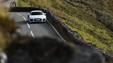 Audi R8 – front