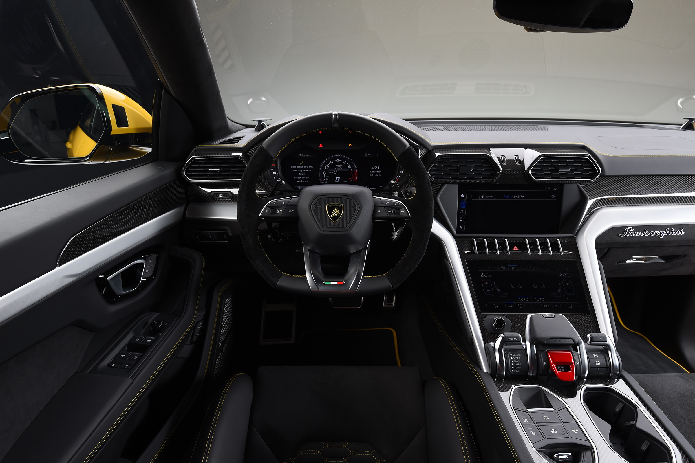 Lamborghini Urus – interior