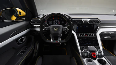 Lamborghini Urus – interior