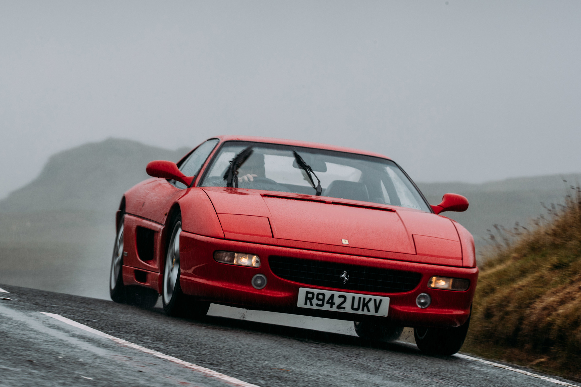 Ferrari F355 – front