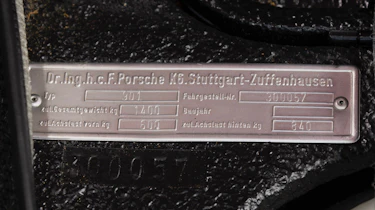 Porsche 911 barn - tag