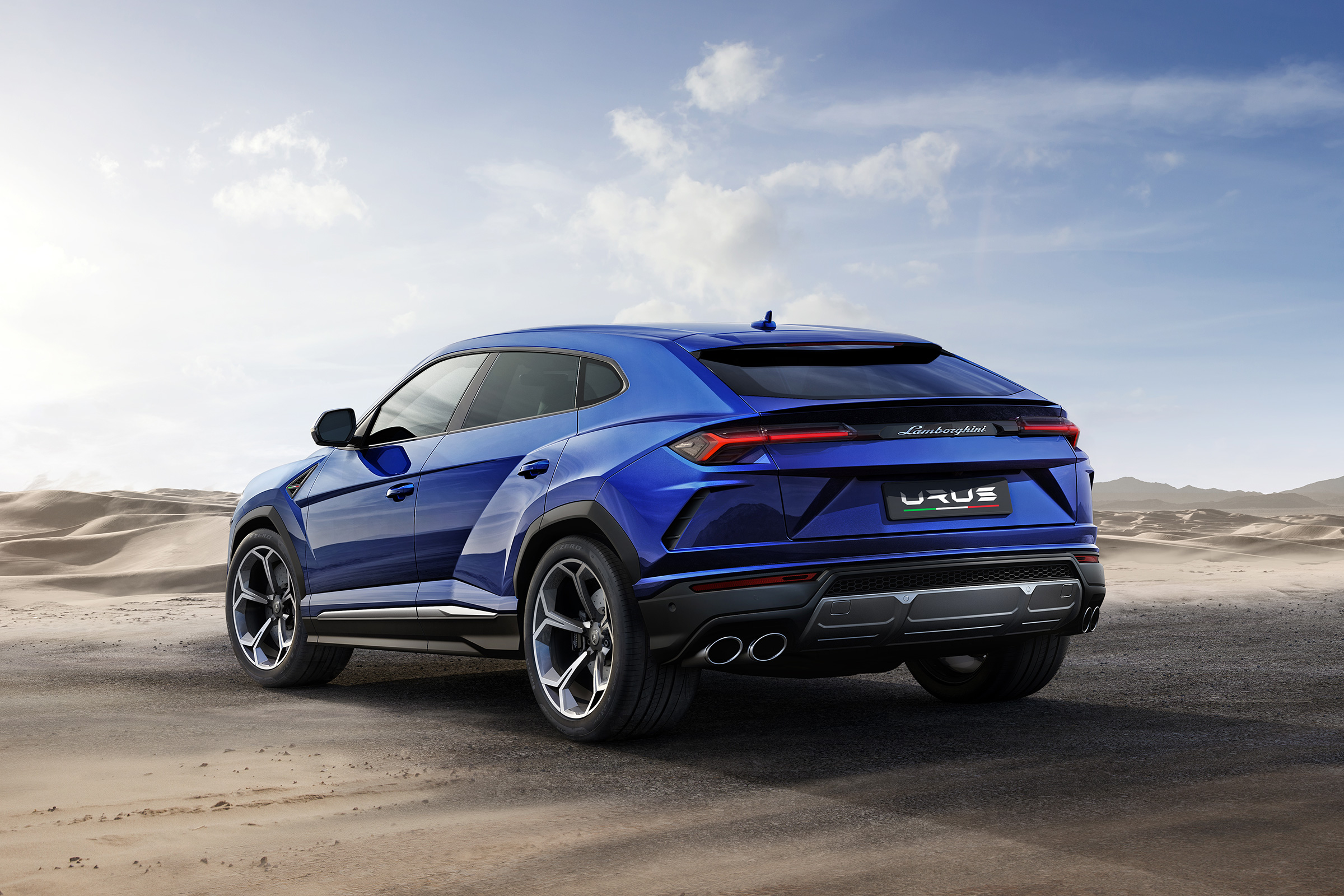 Lamborghini Urus – rear quarter