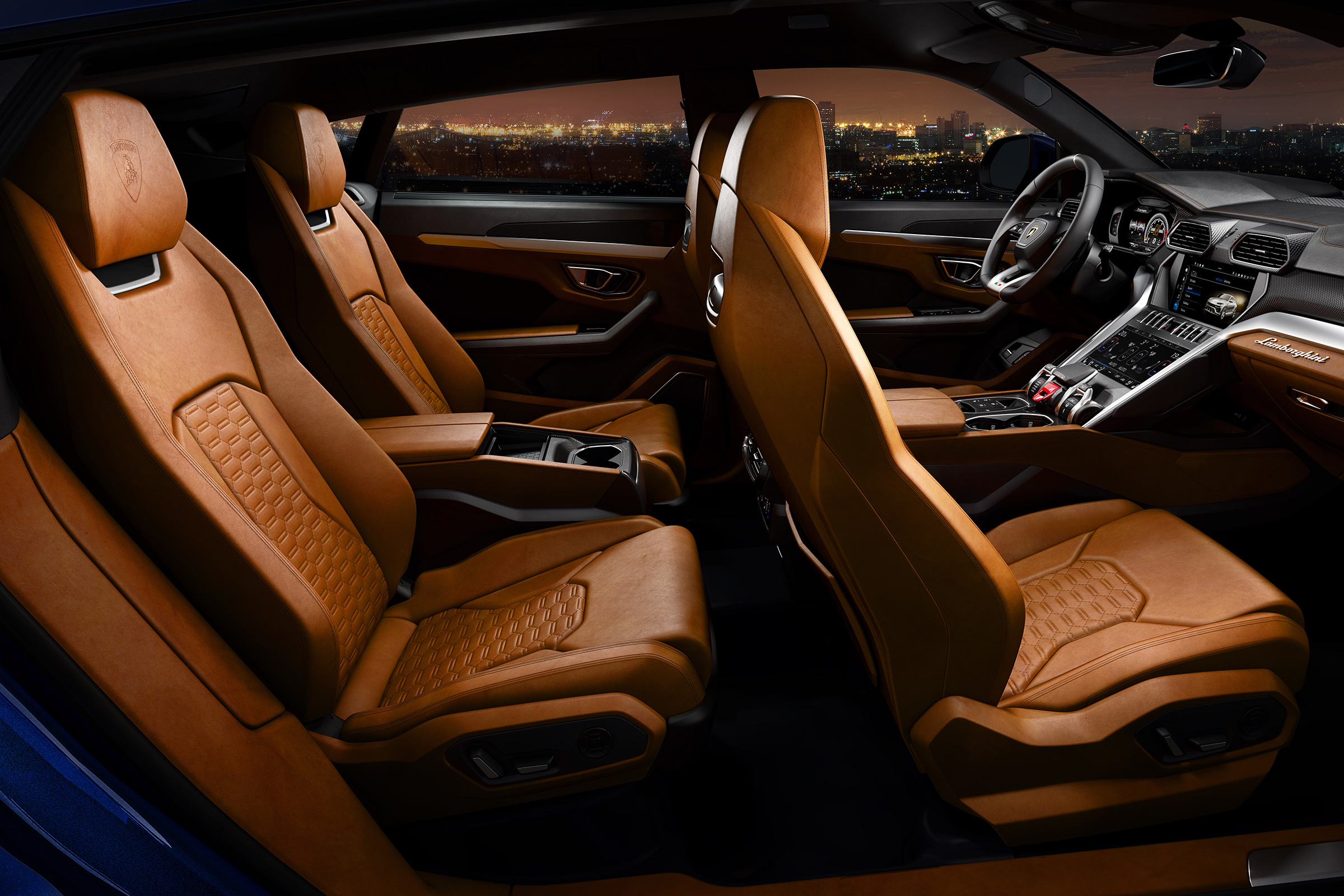 Lamborghini Urus – interior seating layout 