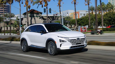 Hyundai Nexo CES – front quarter