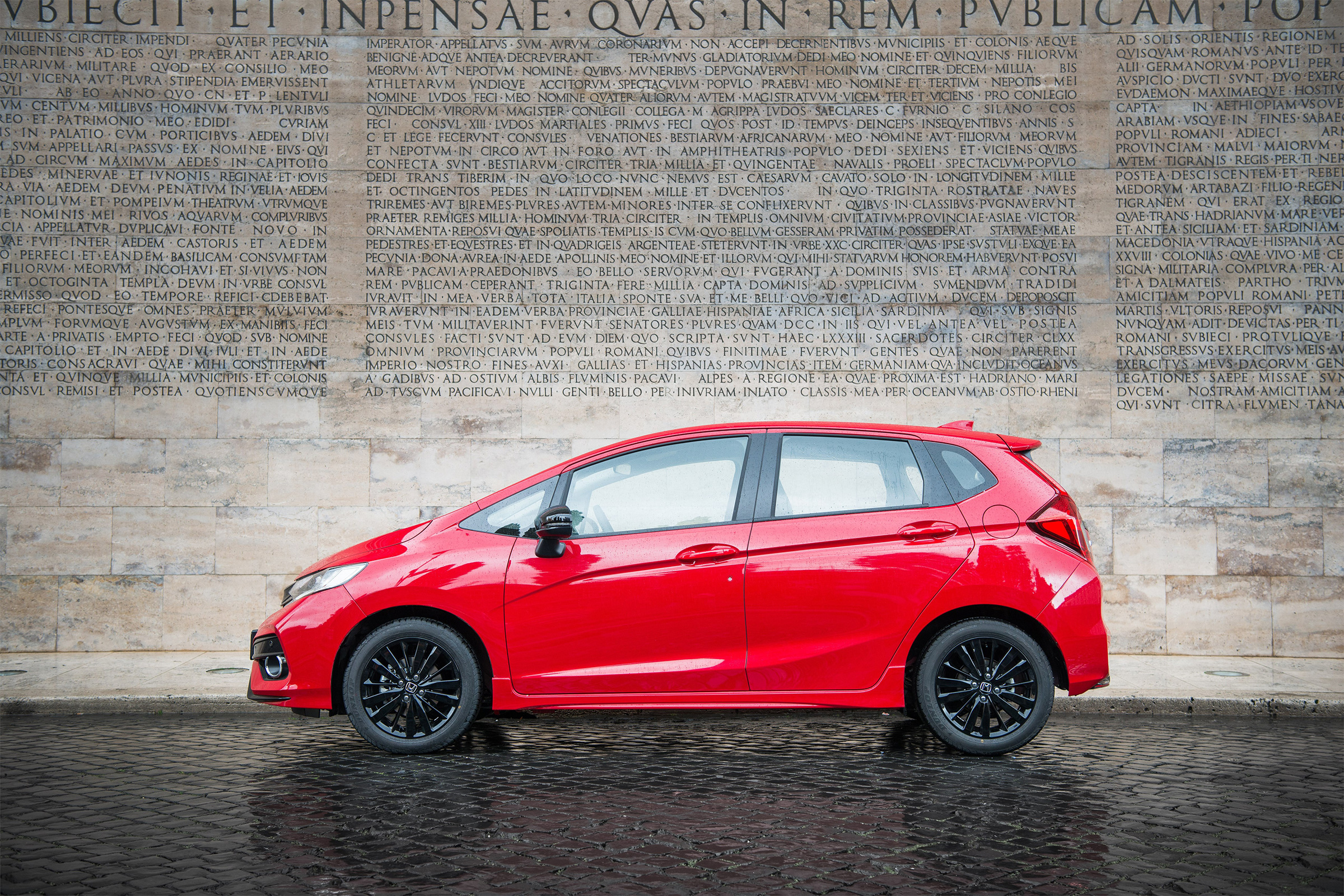 Honda Jazz Sport – side