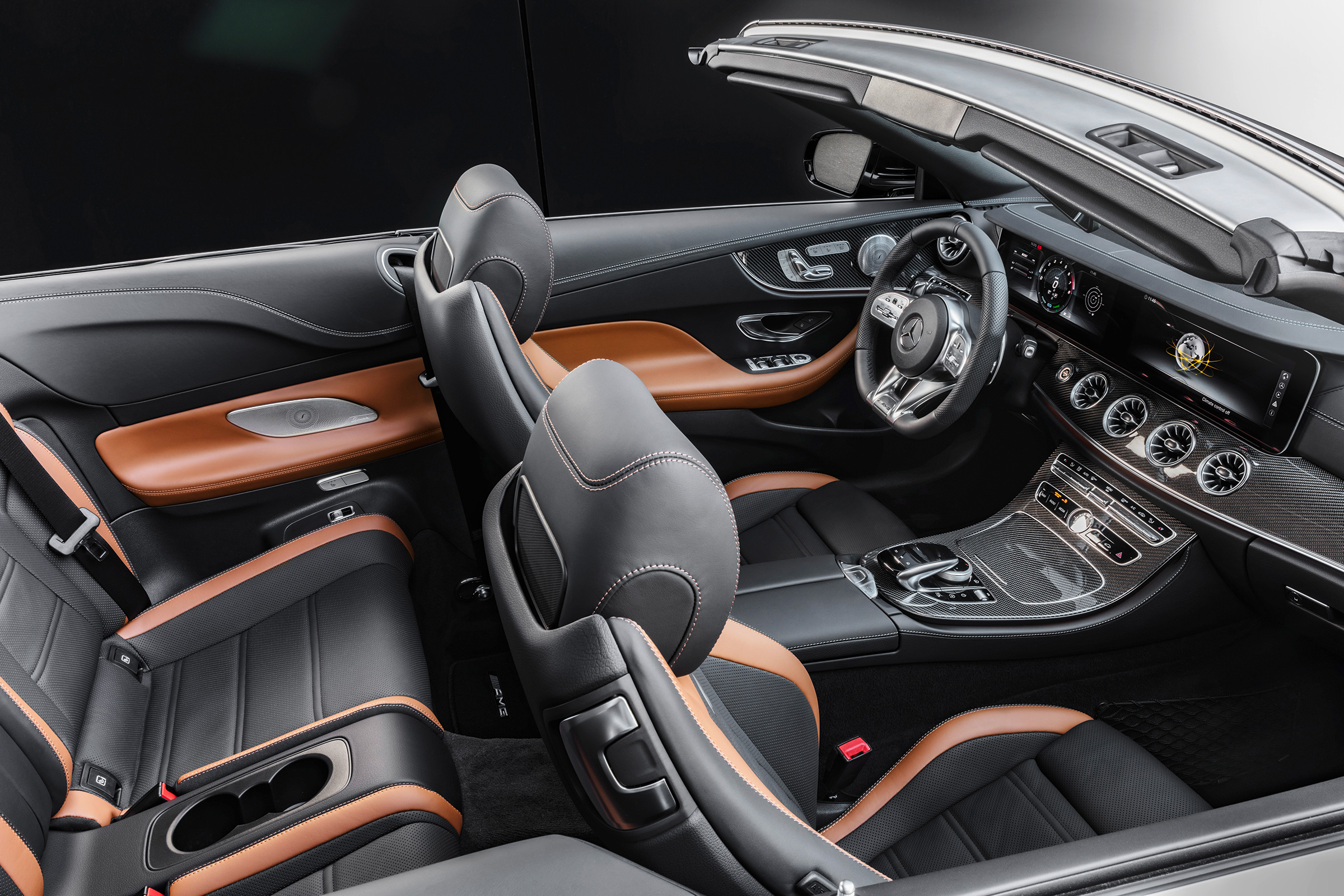 Mercedes-AMG E53 cabriolet – interior