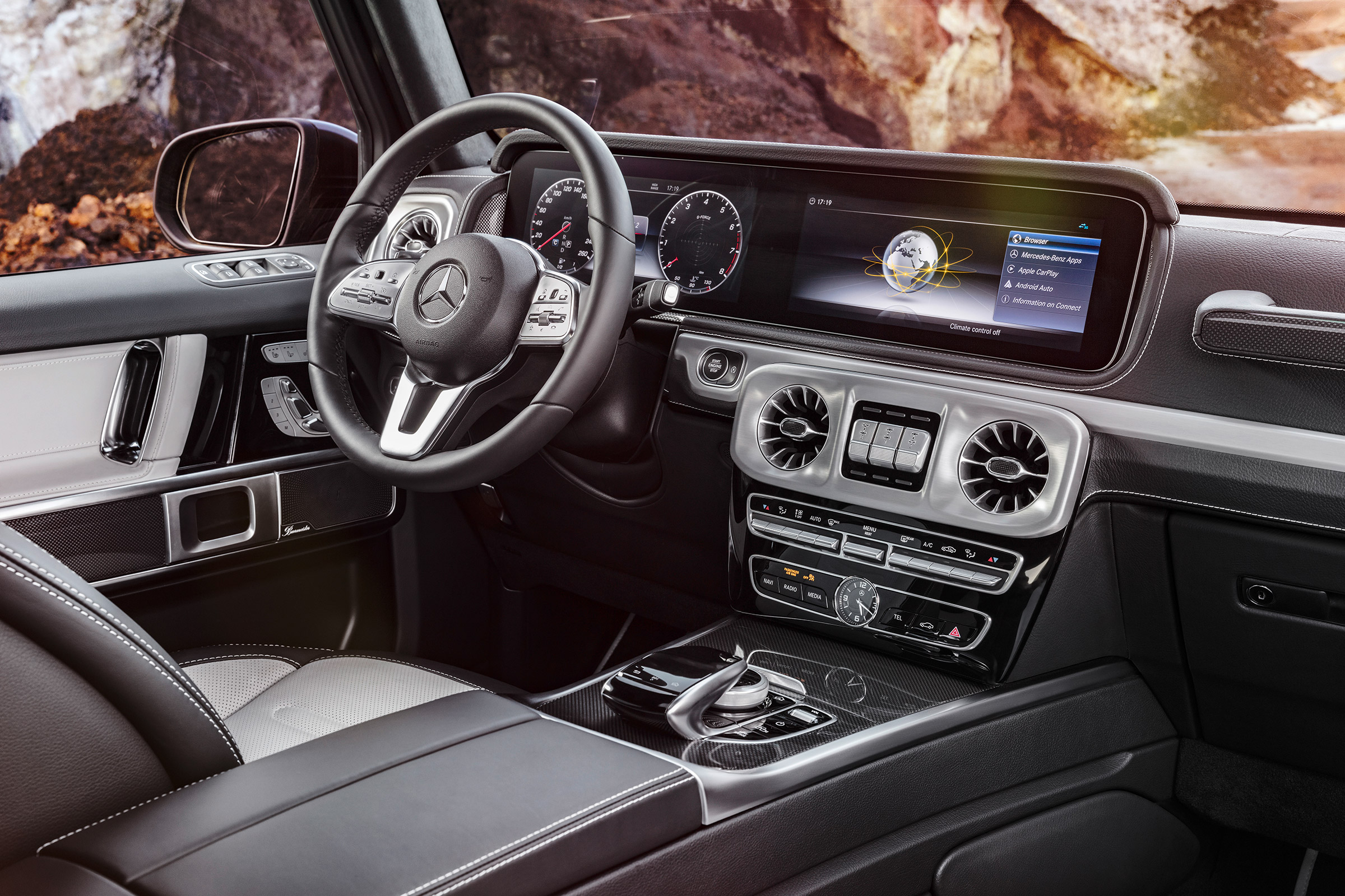 Mercedes G-Class show - interior