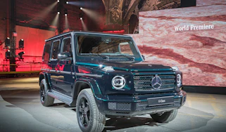 Mercedes G-Class show - front quarter
