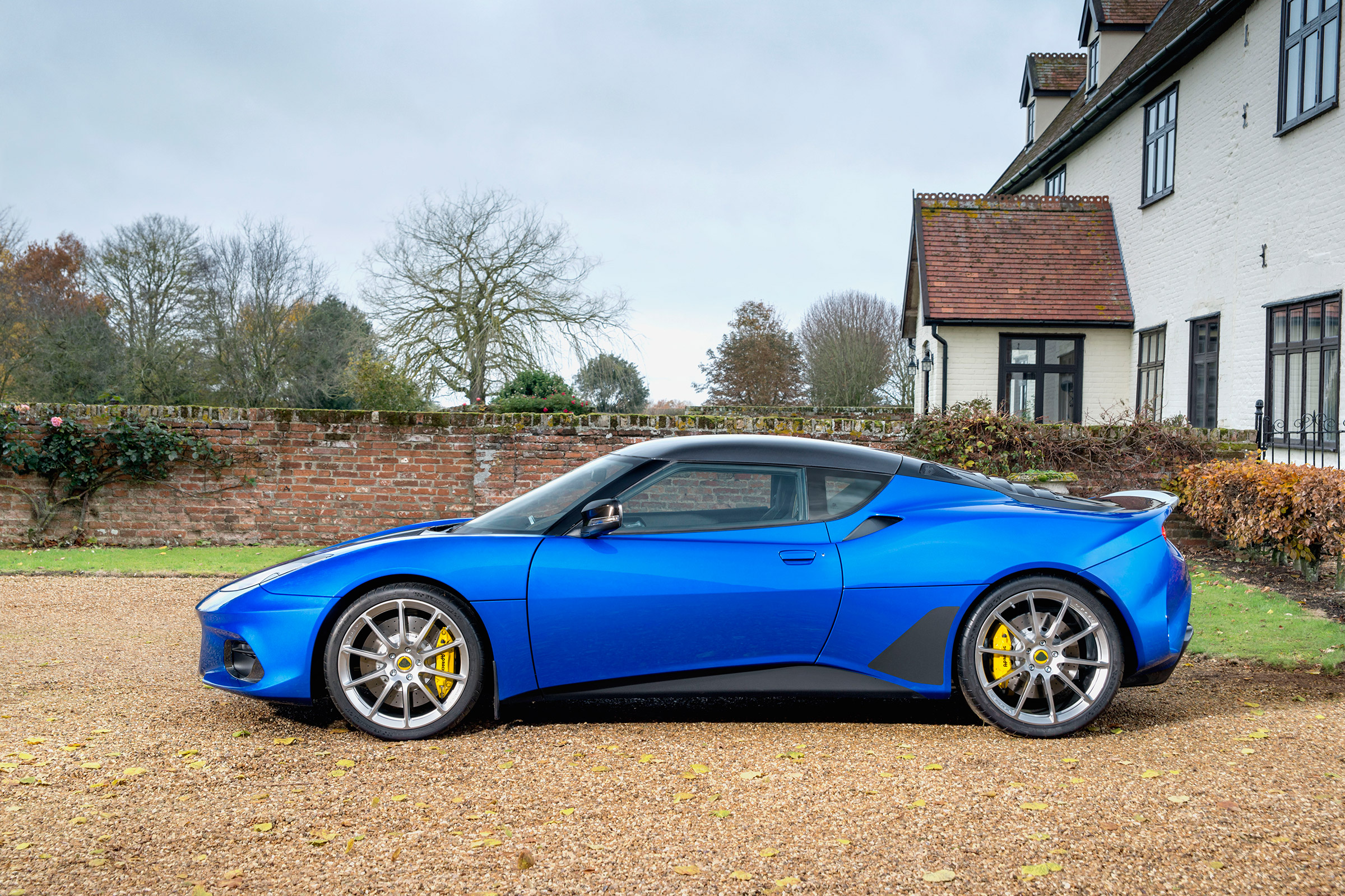 Lotus Evora GT410 - profile