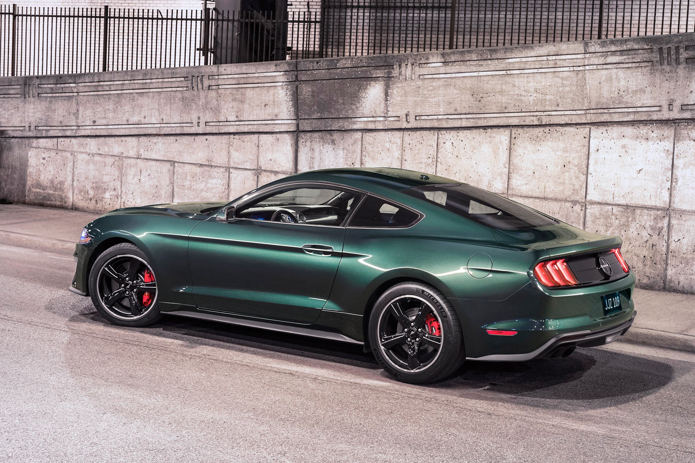 Ford Mustang Bullitt – rear quarter