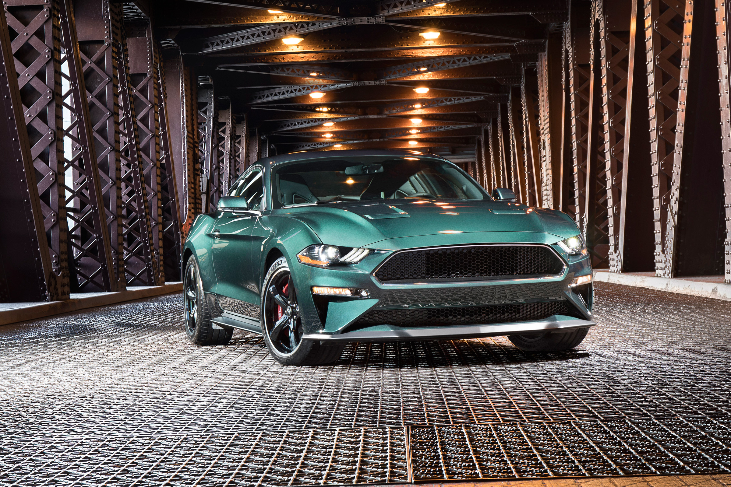 Ford Mustang Bullitt – front quarter