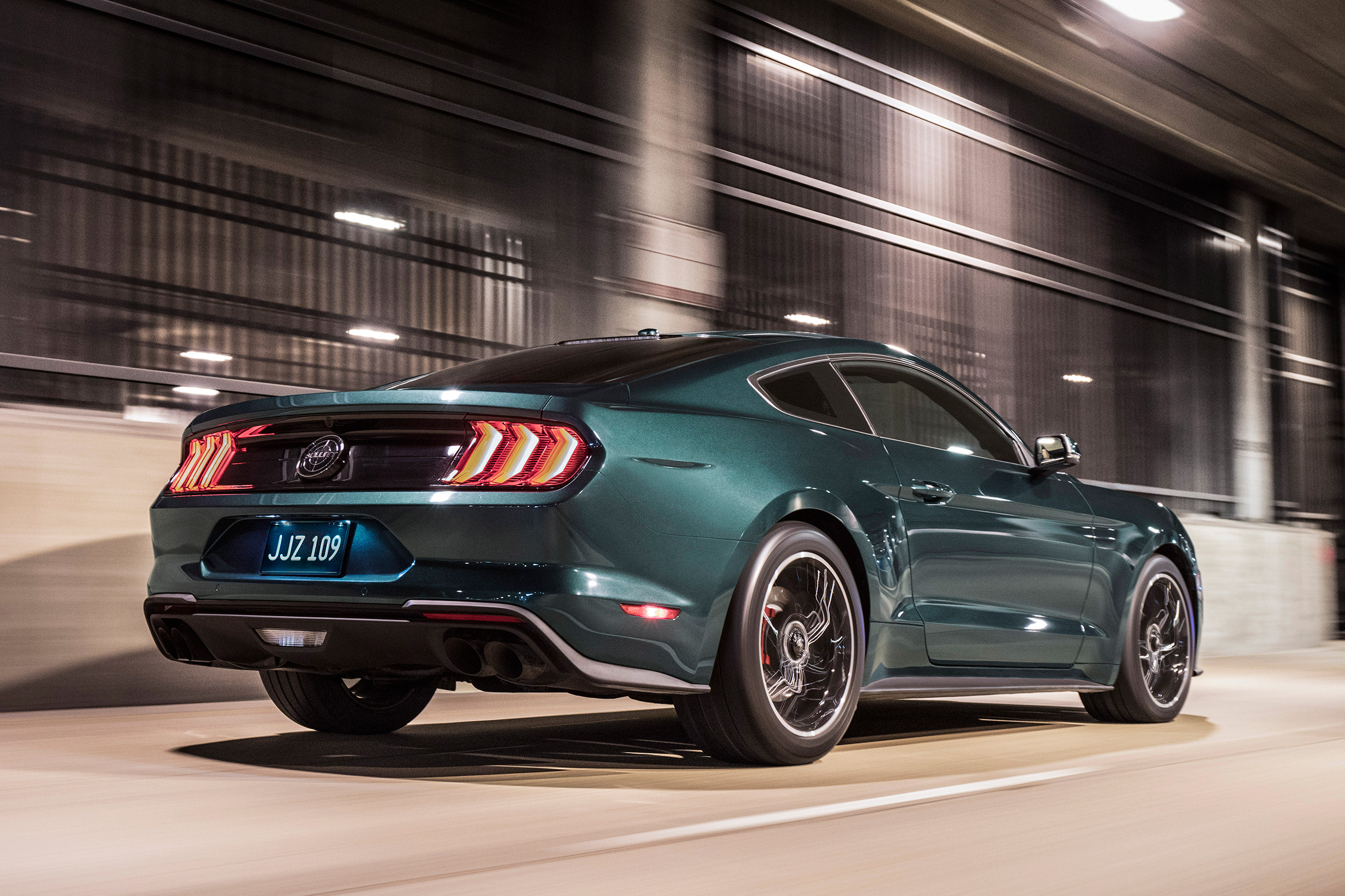 Ford Mustang Bullitt – rear quarter