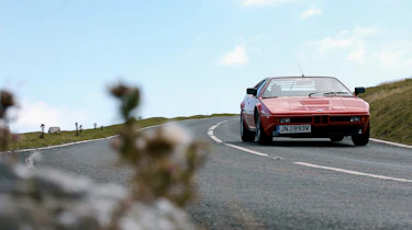 BMW M1 – front cornering