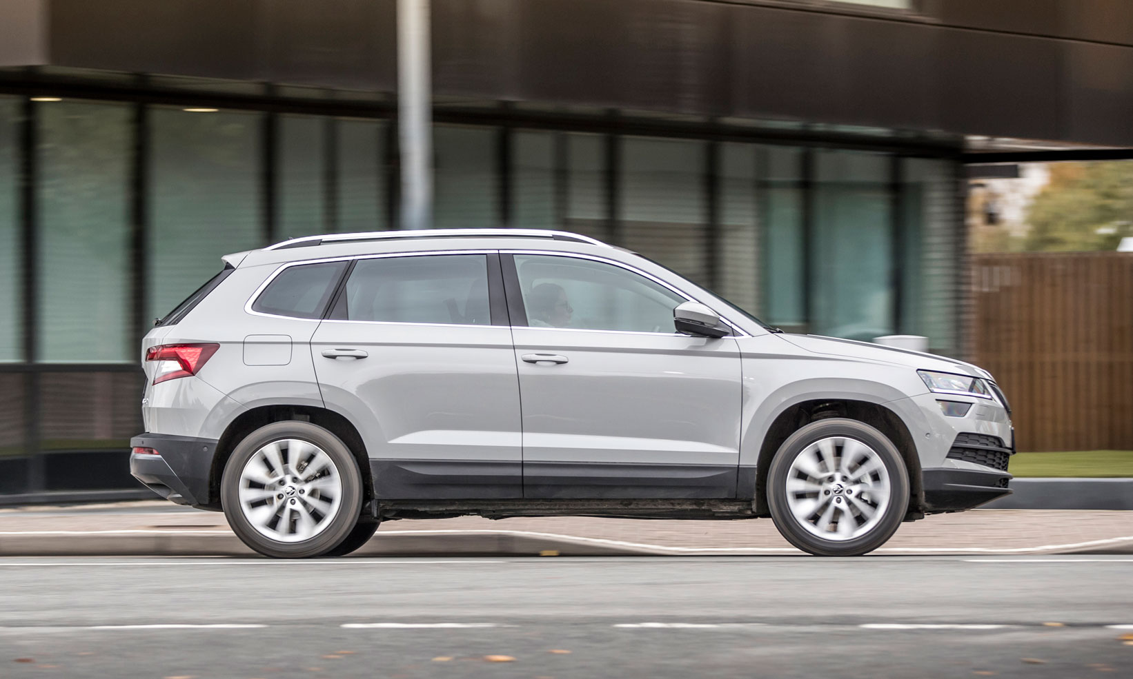 Skoda Karoq - Side