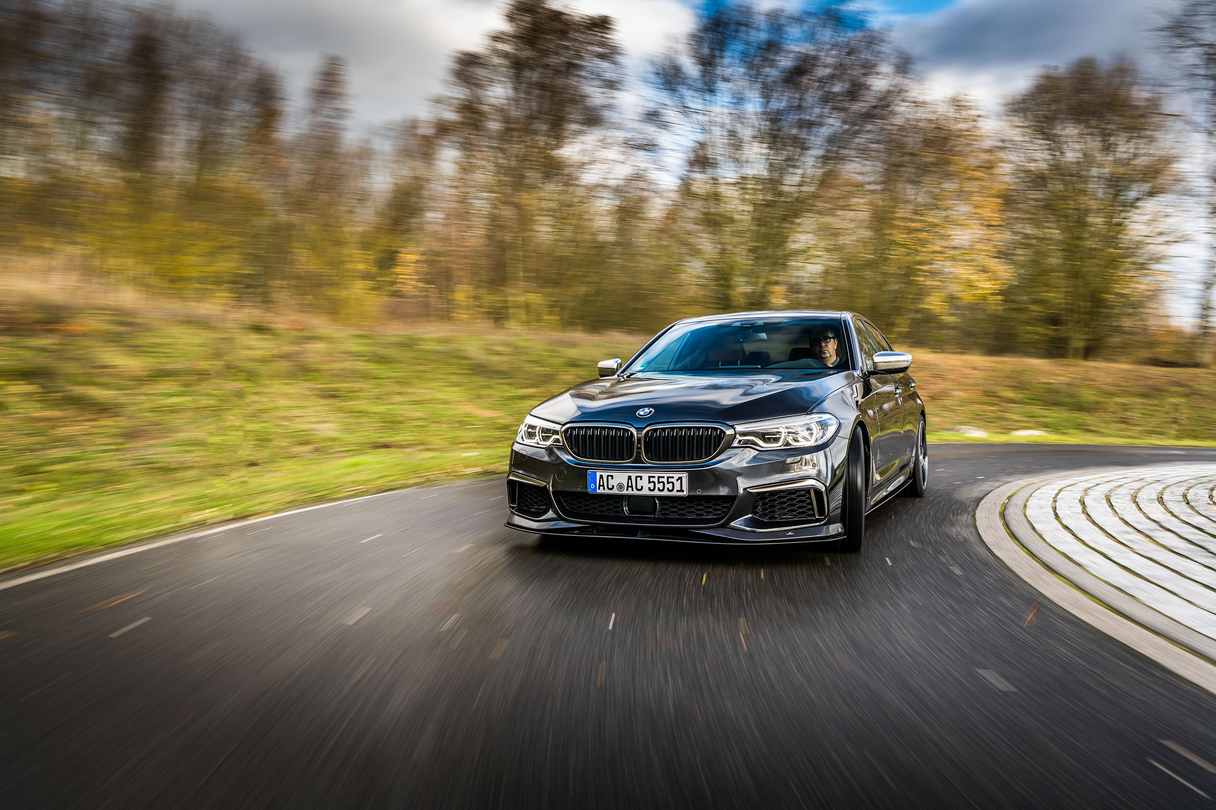 AC Schnitzer BMW M550i xDrive – front cornering