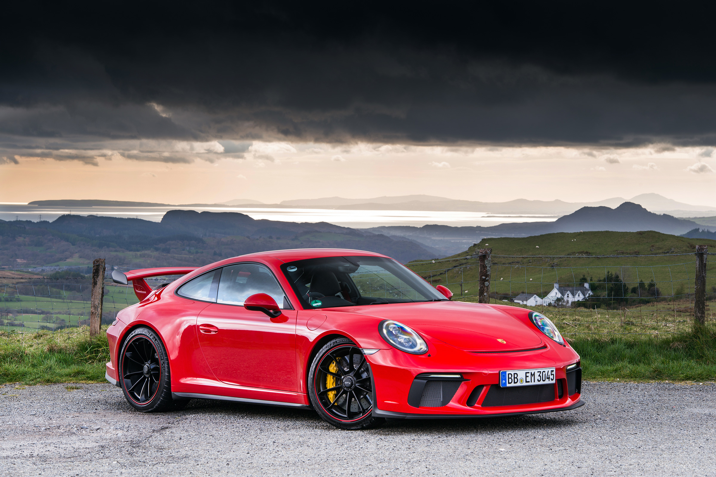 Porsche 911 GT3 991.2 – side