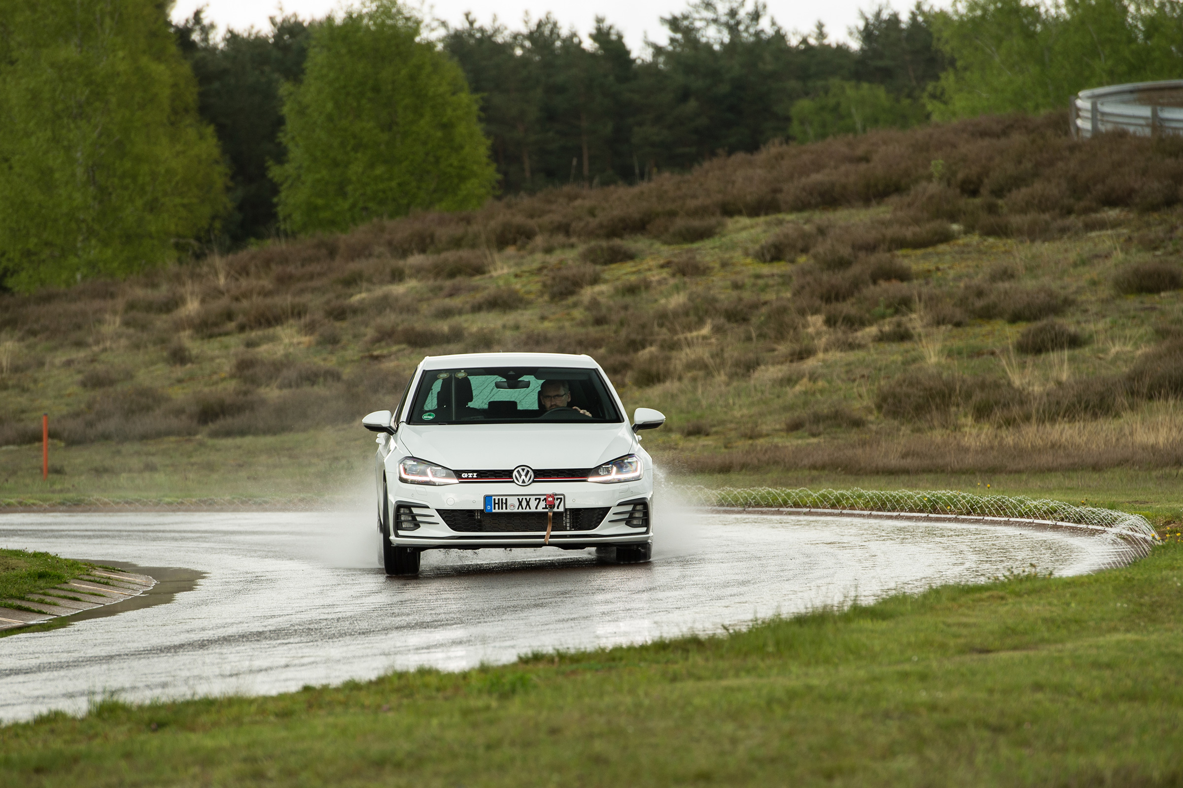 VW Golf GTI – tyre test