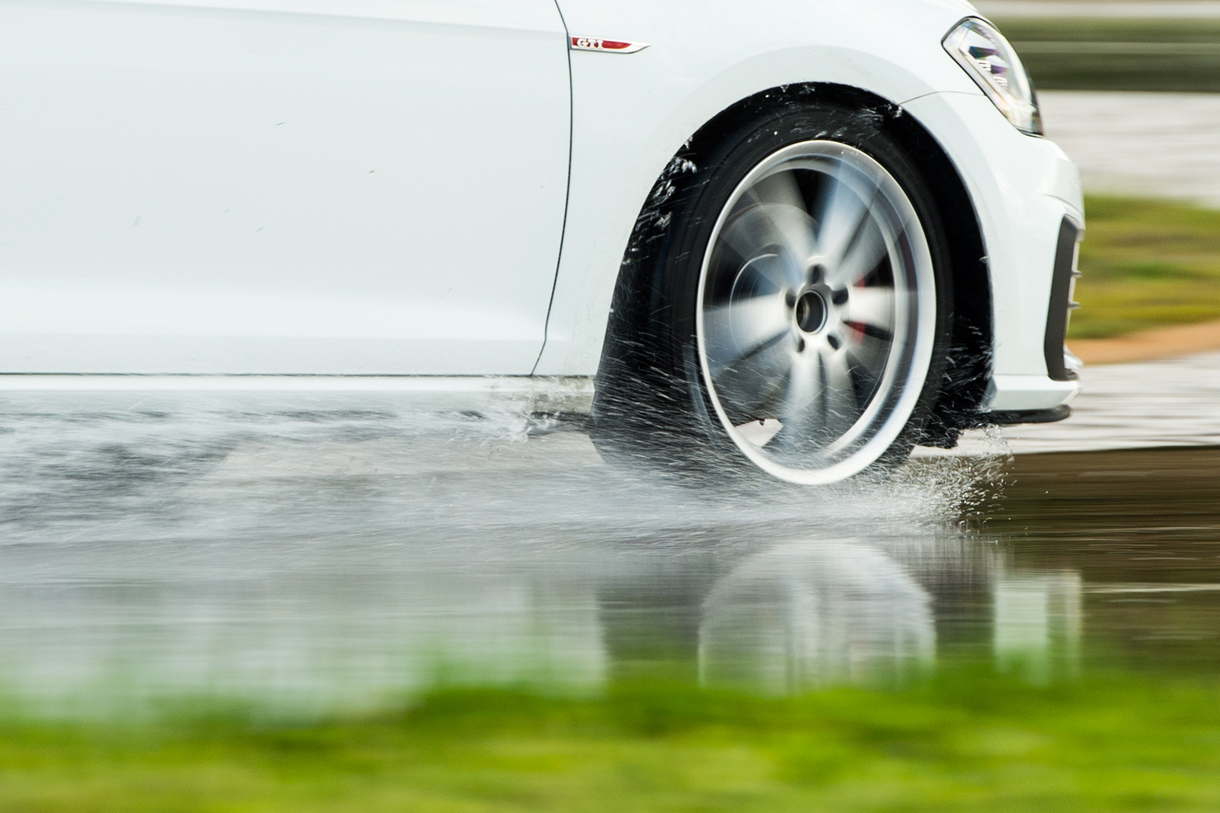 VW Golf GTI – tyre test