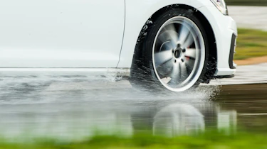 VW Golf GTI – tyre test