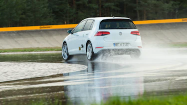 VW Golf GTI – tyre test