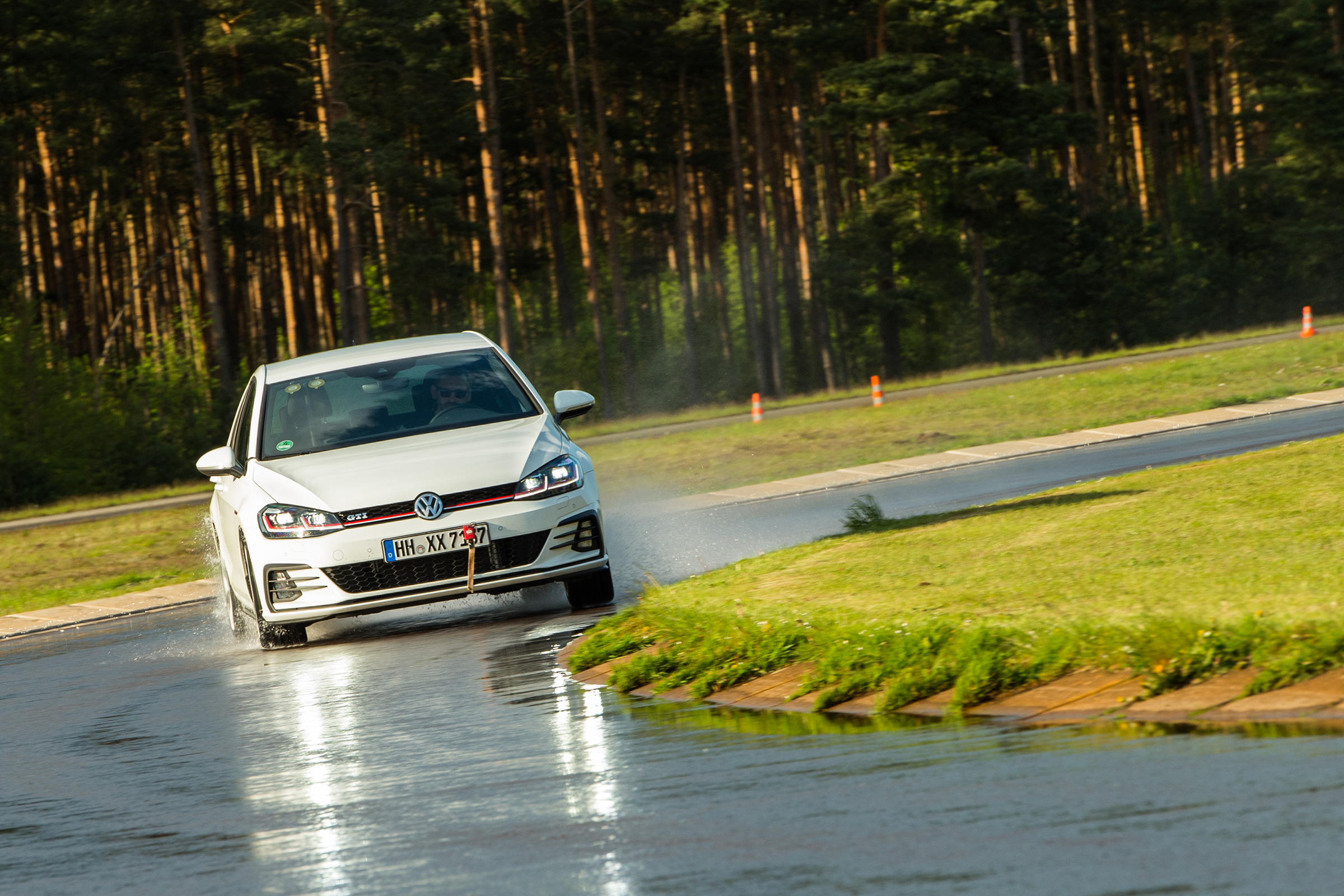 VW Golf GTI – tyre test