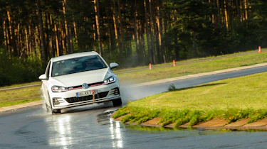 VW Golf GTI – tyre test