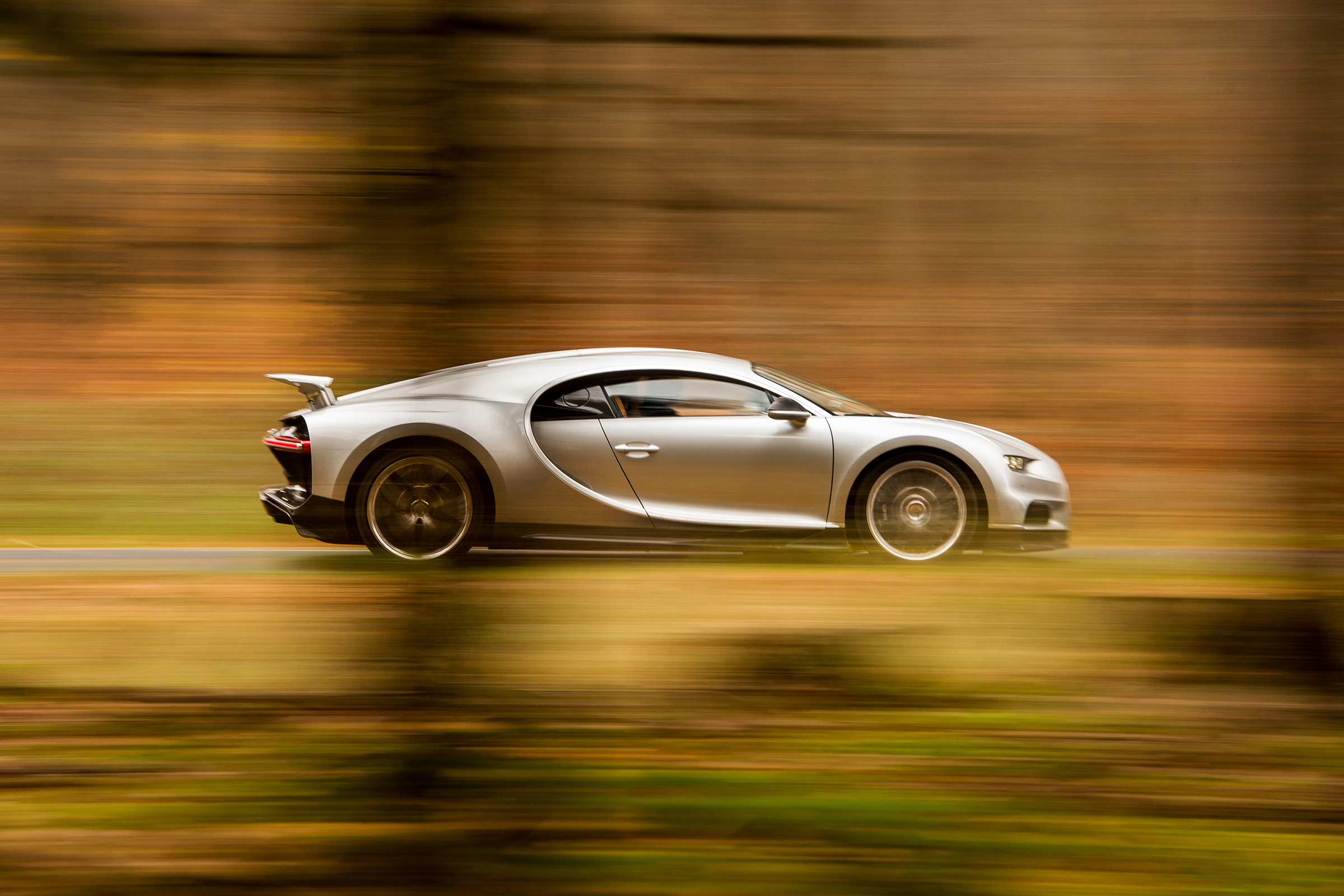 Bugatti Chiron – side