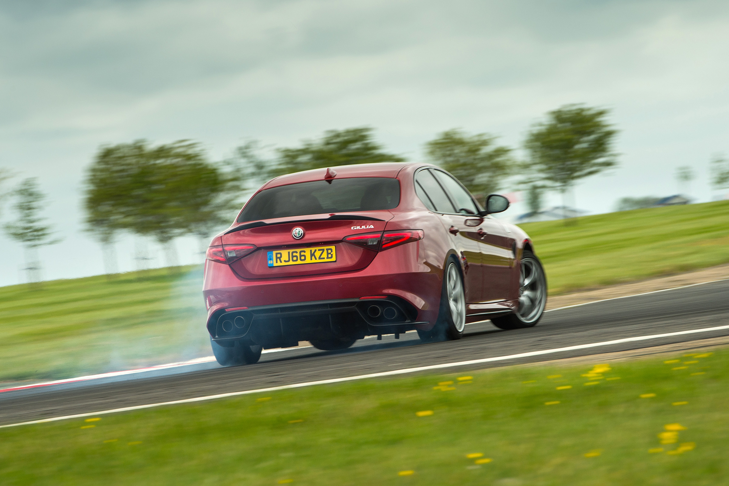 Alfa Romeo Giulia Quadrifoglio – rear on track