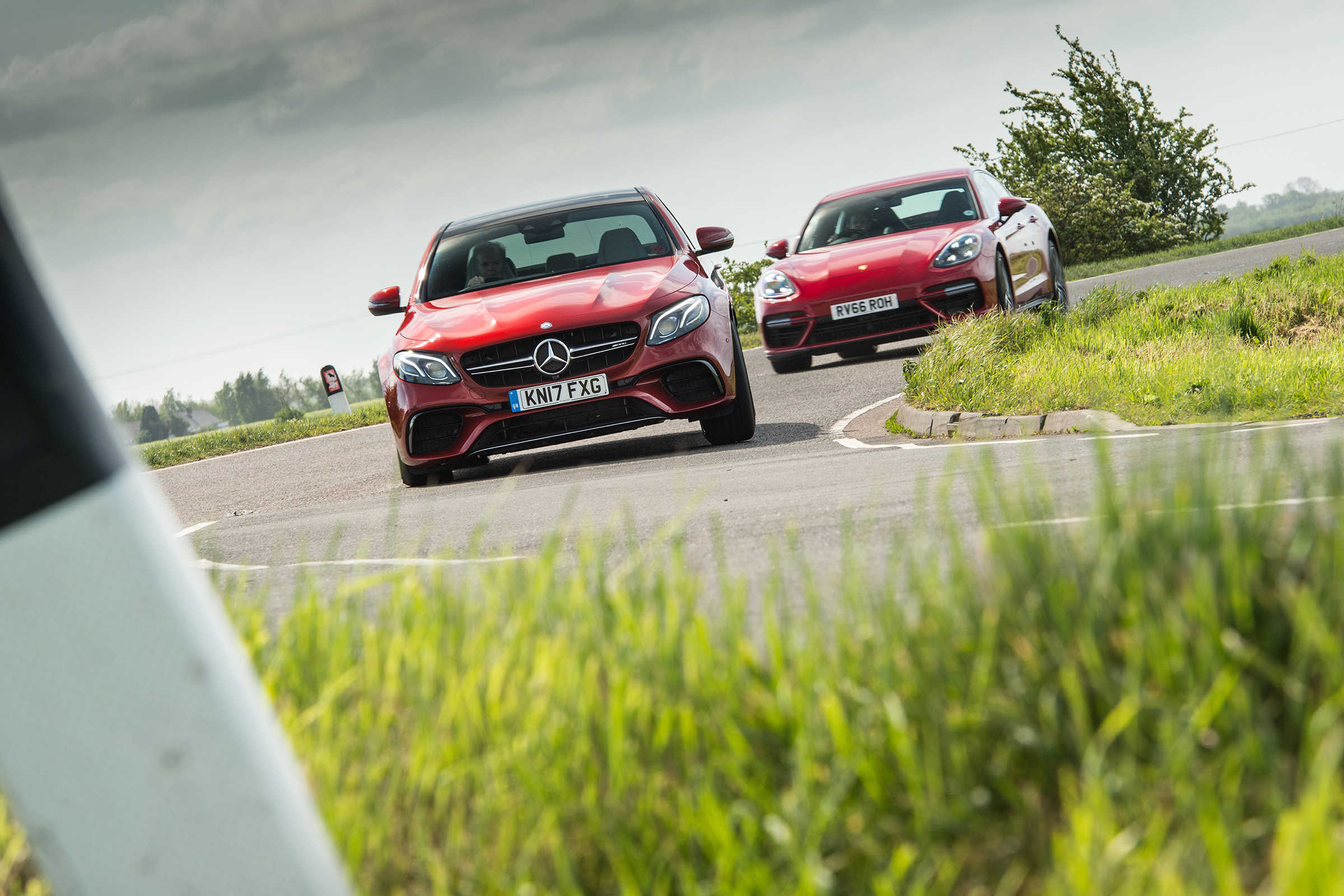Mercedes-AMG E63 S &amp; Porsche Panamera Turbo