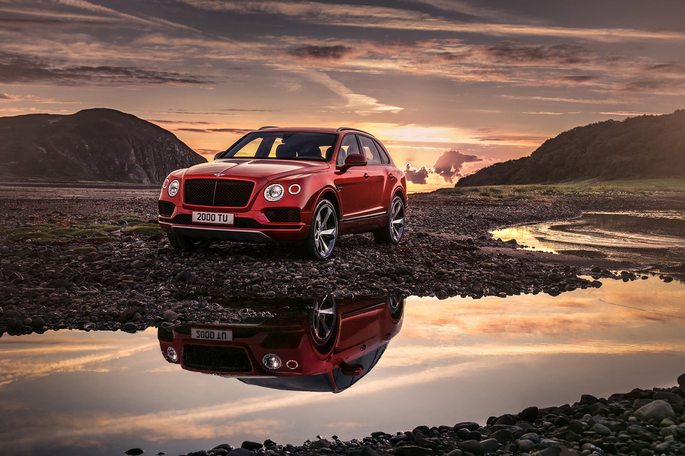 Bentley Bentayga V8 petrol - front