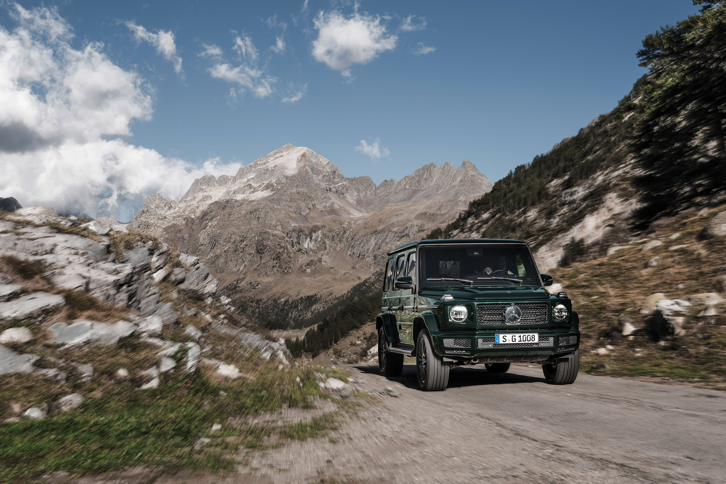 Mercedes G-Class press - front