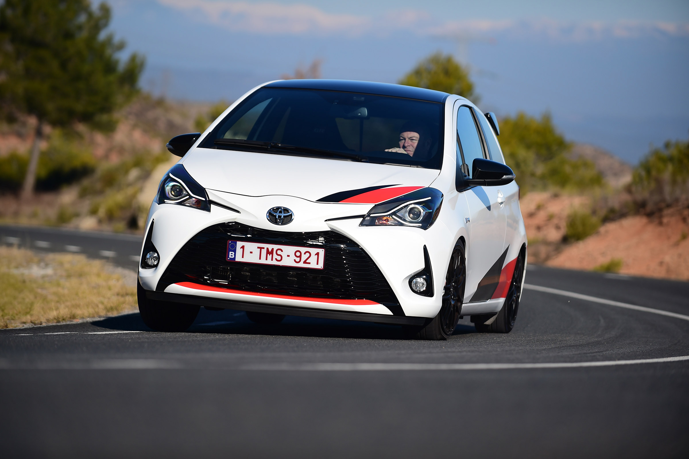 Toyota Yaris GRMN - front cornering