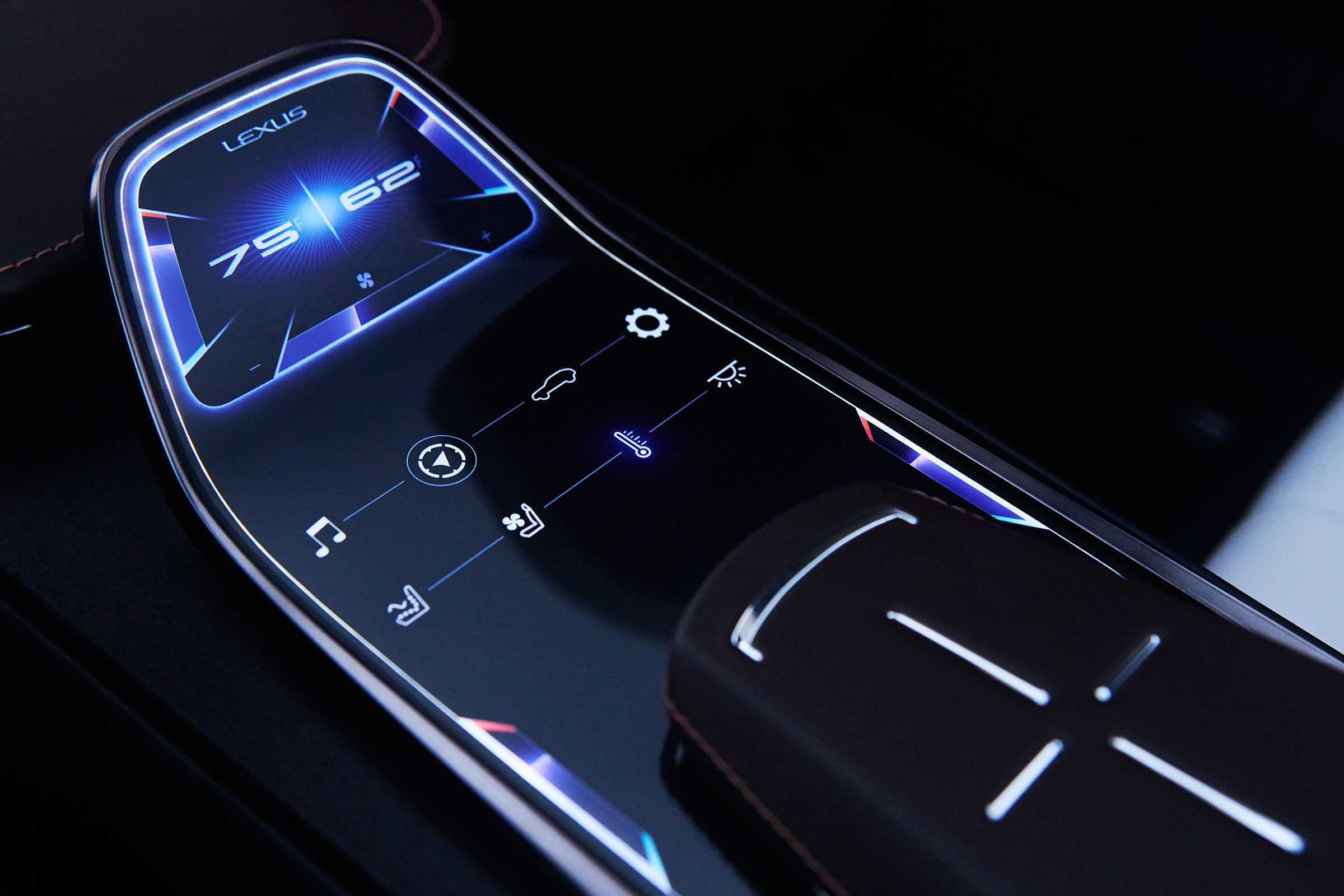 Lexus LF-1 Limitless - dash