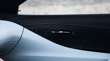 Lexus LF-1 Limitless - door card