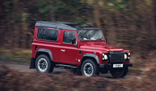 Land Rover Defender Works V8 – front quarter