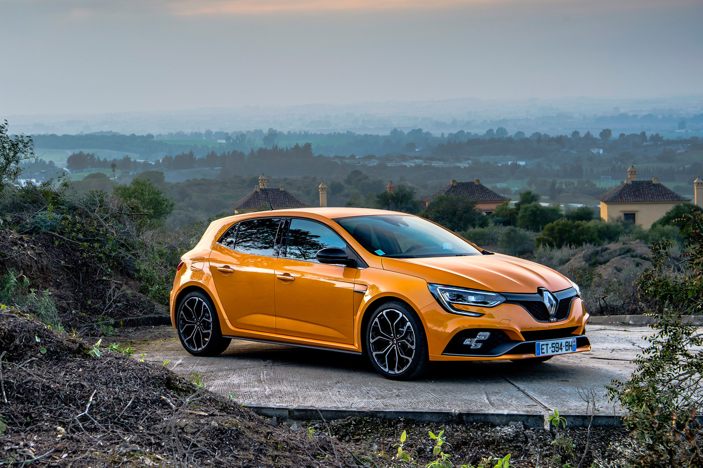 Renault Megane R.S. – front quarter