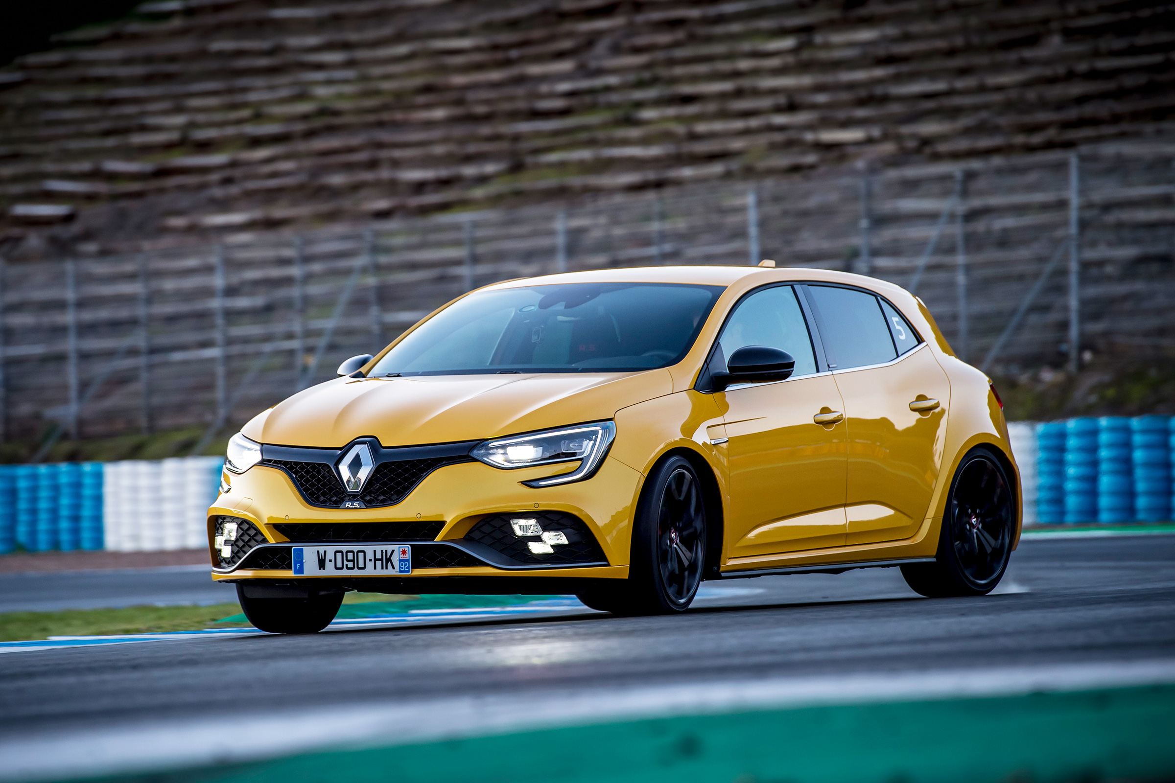 Renault Megane R.S. – front quarter cornering 