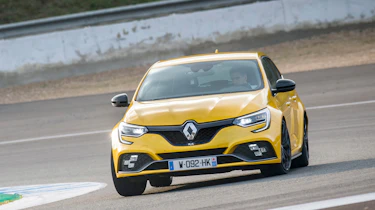 Renault Megane R.S. – front cornering