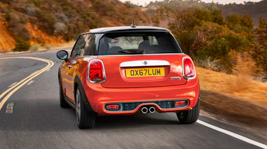 Mini Cooper facelift - rear dynamic