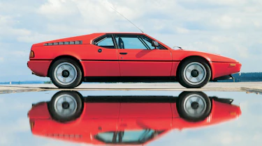 BMW M1 – side
