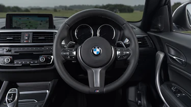 BMW 1-series hatch - dash