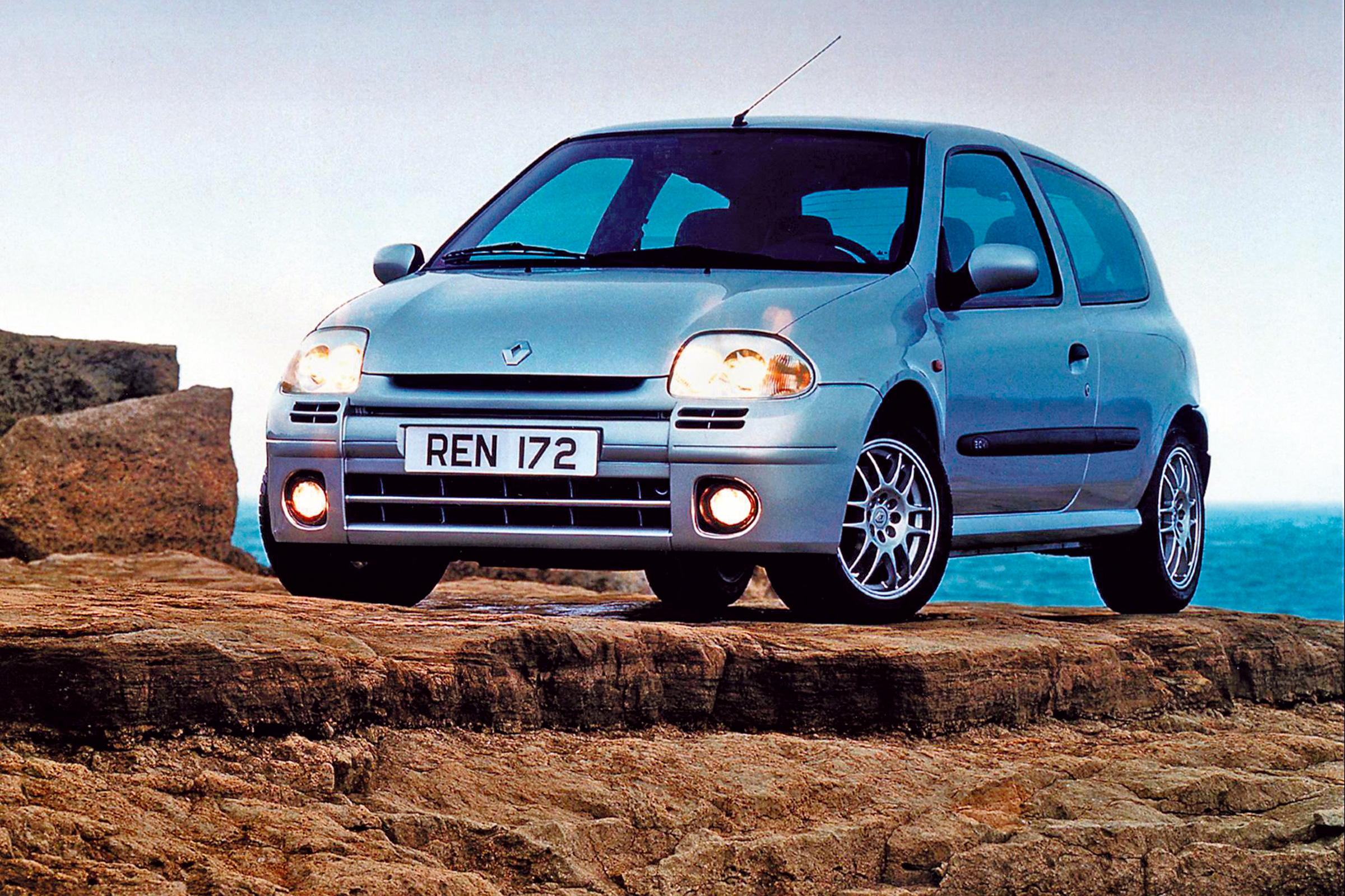 Renault Sport Clio 172 – front quarter