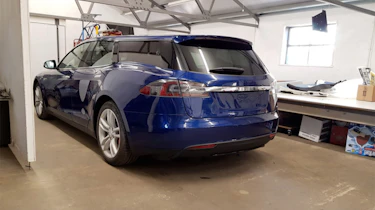 Tesla Model S Shooting Brake – rear quarter