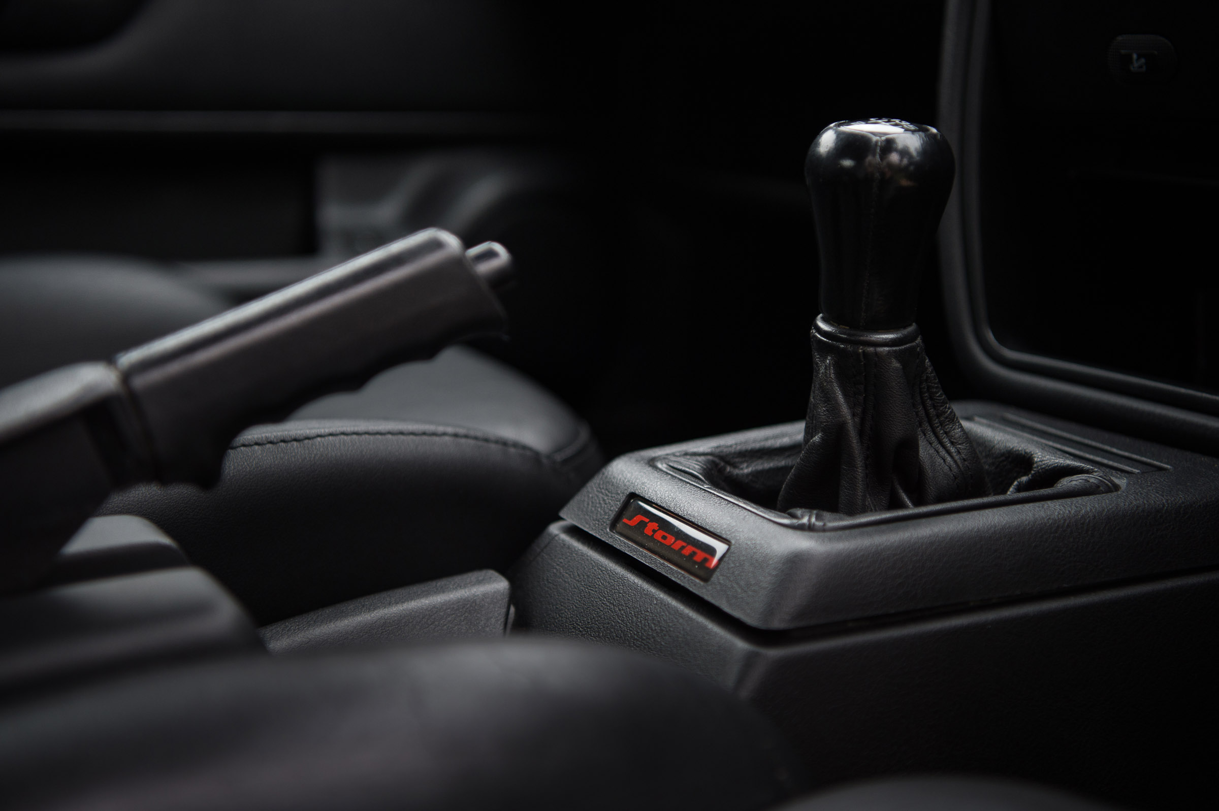 Volkswagen Corrado VR6 gearknob