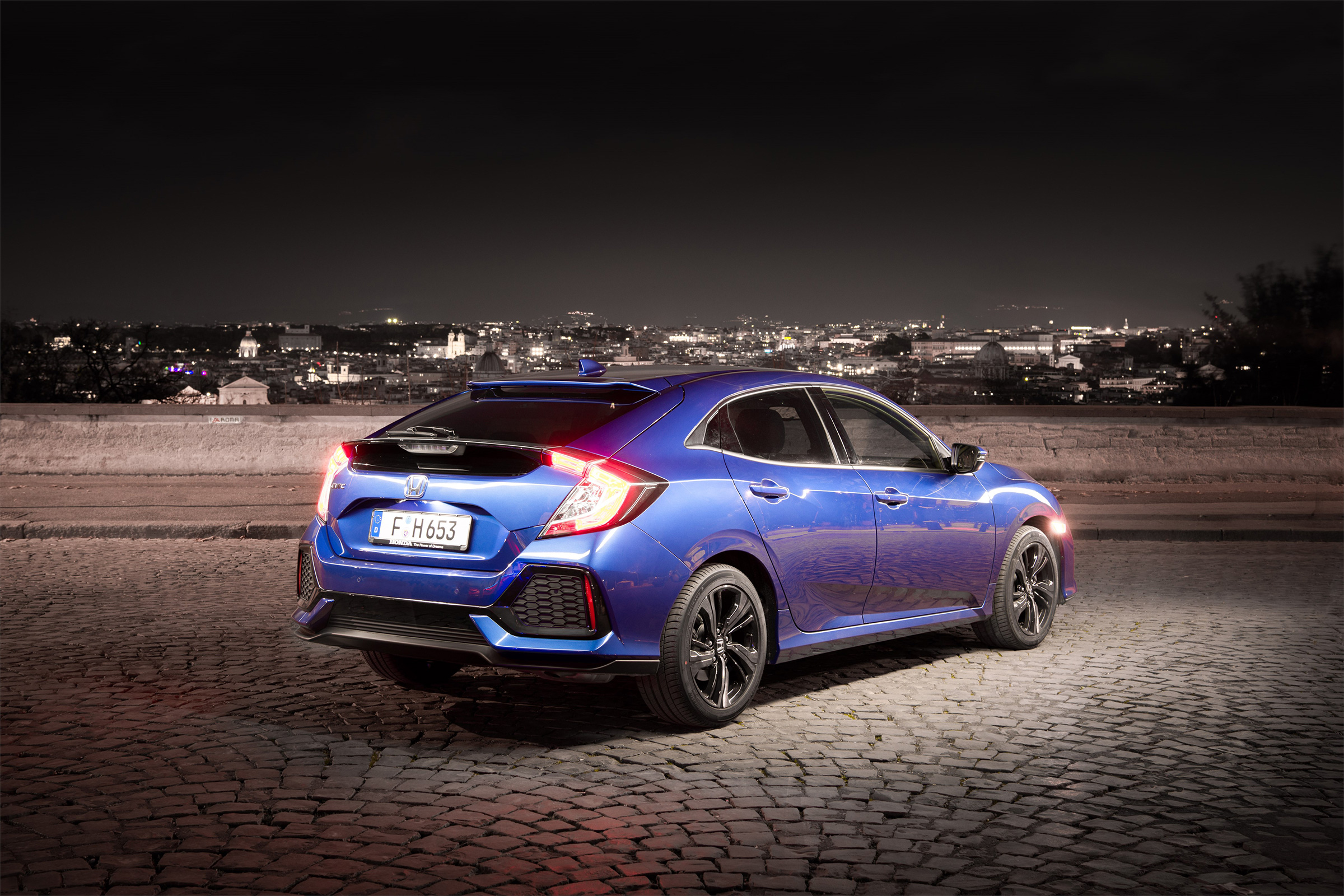 Honda Civic 1.6 i-DTEC – rear quarter