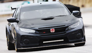 2018 Civic Type R BTCC - nose