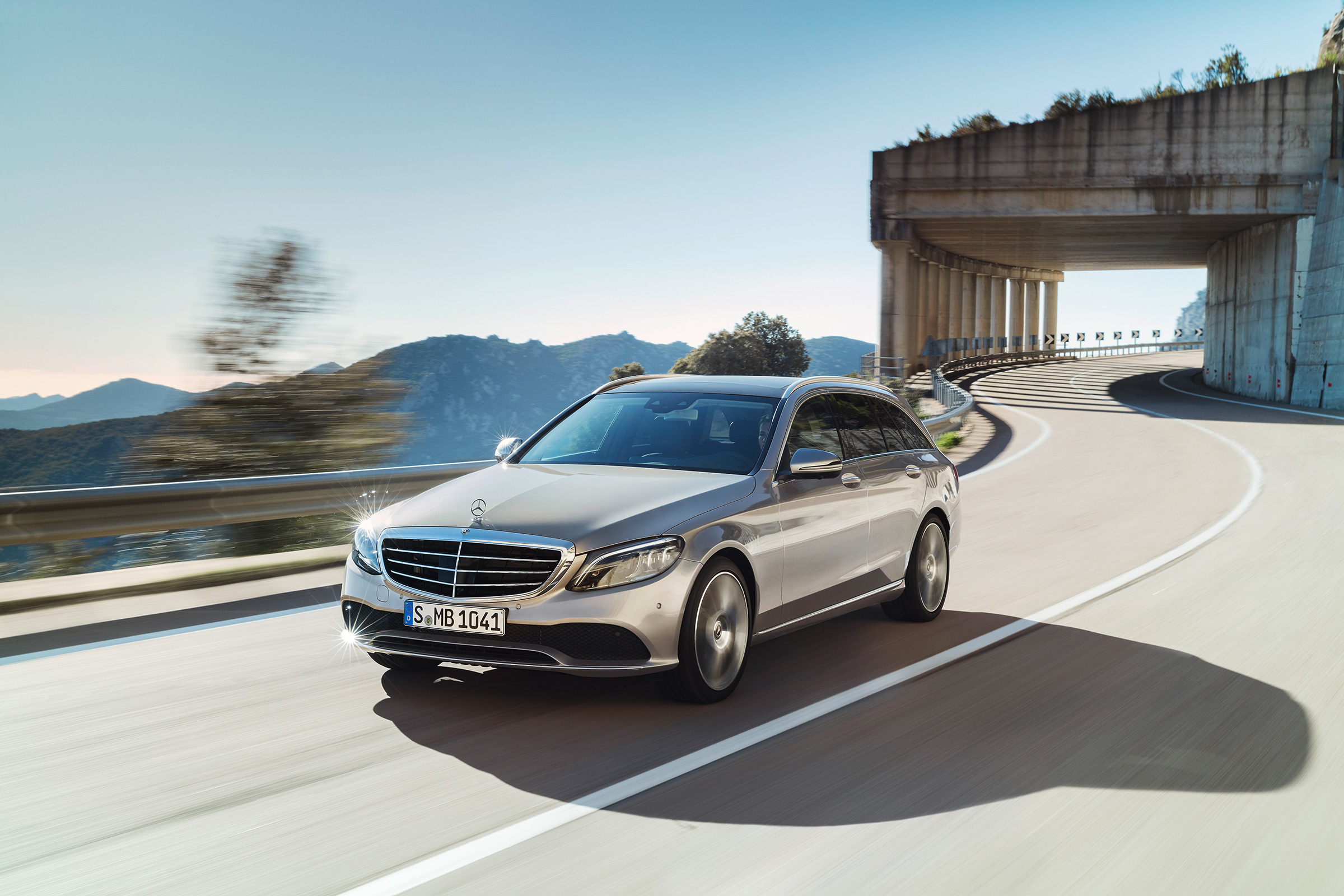 Mercedes-Benz C-class – front quarter