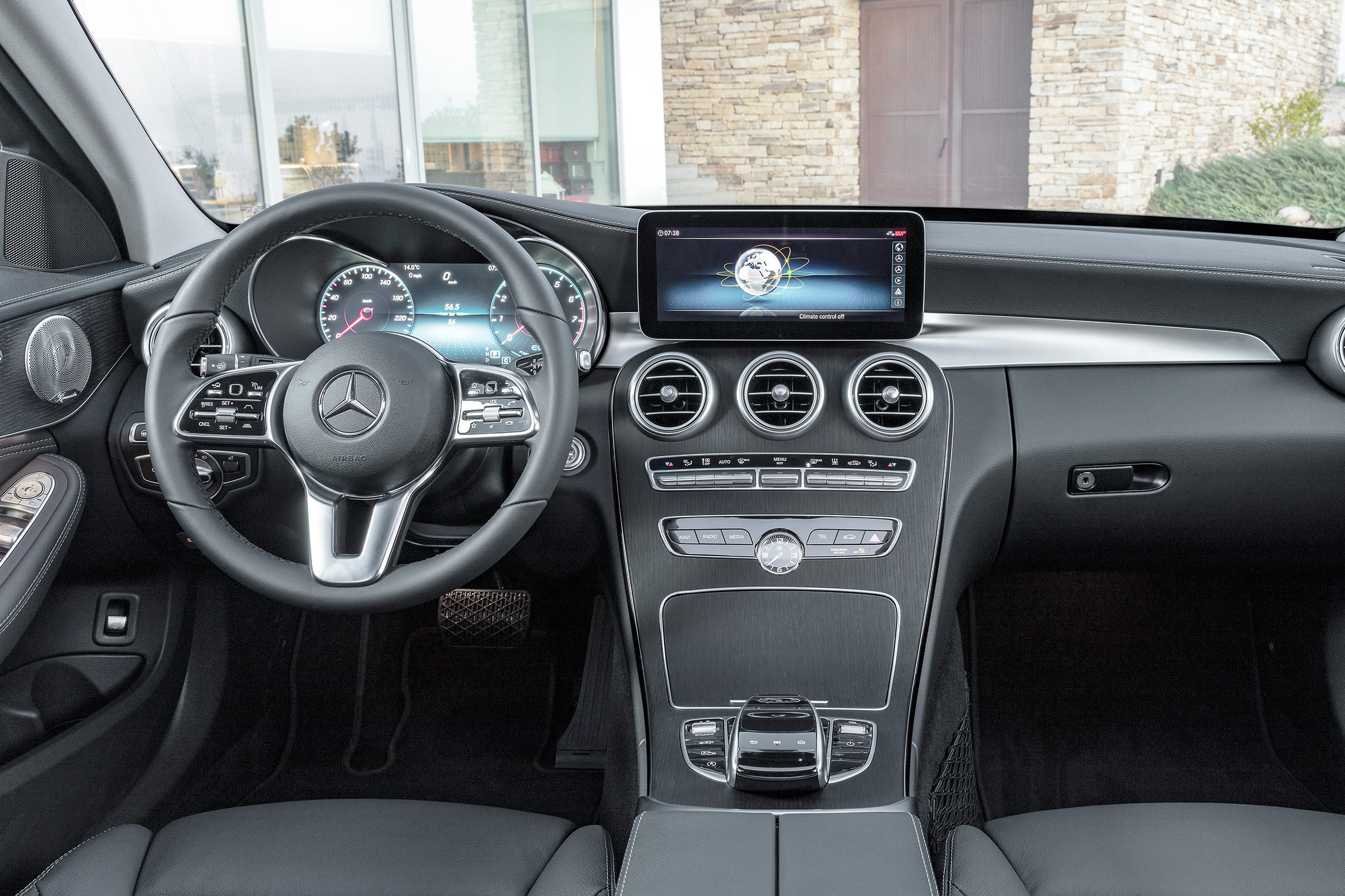 Mercedes-Benz C-class – cabin