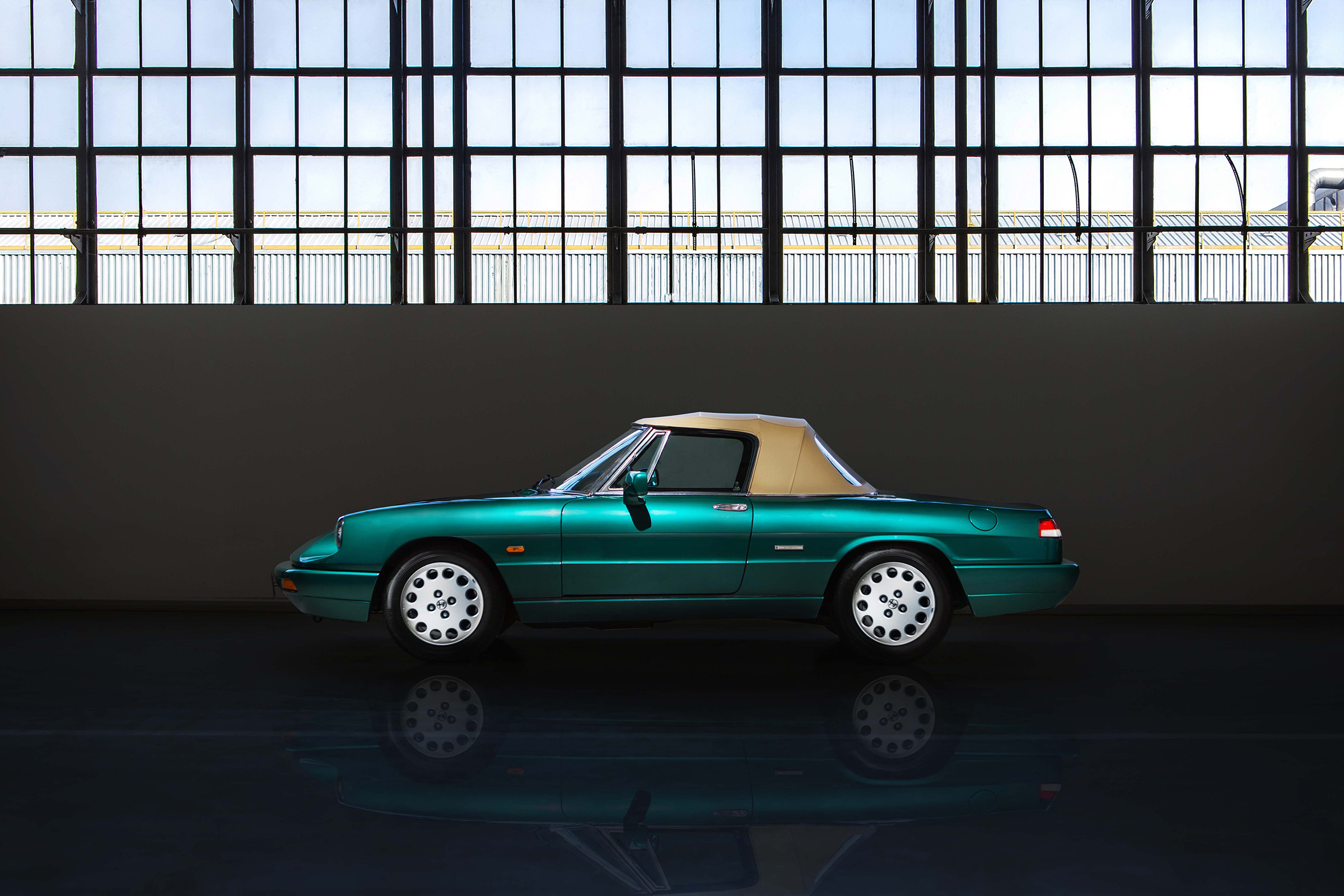 Alfa Romeo Spider – side