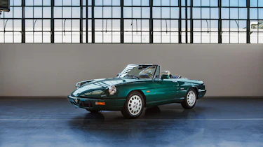 Alfa Romeo Spider – front quarter